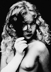 Eva à la plume de paon - SilverPrint - 40 x 30 cm - 1970 (Galerie EGP, Paris)